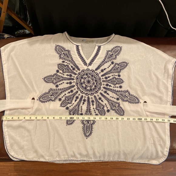 Cecico gauzy, flowy top, white with navy embroidered design, S - Picture 6 of 7